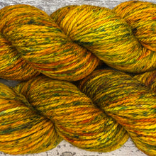 Load image into Gallery viewer, Cute Leaf Season Aran, soft superwash merino yarn