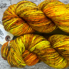 Load image into Gallery viewer, Sunflowers Aran, soft 100% merino yarn