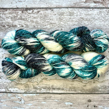 Load image into Gallery viewer, Magpie, merino pima cotton 4ply yarn