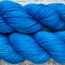 Load image into Gallery viewer, Perfect Sea Aran, soft superwash merino yarn