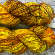 Load image into Gallery viewer, Sunflowers Aran, soft 100% merino yarn