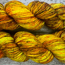 Load image into Gallery viewer, Sunflowers Aran, soft 100% merino yarn