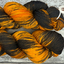 Load image into Gallery viewer, Tortoiseshell Cat, merino nylon sock yarn