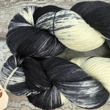 Load image into Gallery viewer, Tuxedo Cat, merino nylon sock yarn