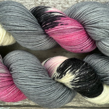 Load image into Gallery viewer, Wood Pigeon, British Birds Bluefaced Leicester