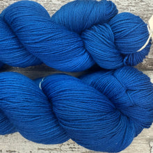 Load image into Gallery viewer, Tropical Ocean, merino nylon sock yarn