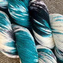 Load image into Gallery viewer, Magpie Aran, soft superwash merino yarn