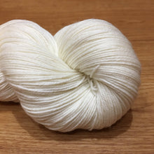 Load image into Gallery viewer, Snowdrop, soft 75/25 merino nylon blend 4ply sock yarn white undyed