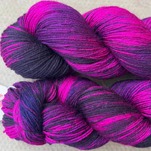 Load image into Gallery viewer, Black Tulip, merino nylon sock yarn