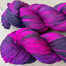 Load image into Gallery viewer, Black Tulip, merino nylon sock yarn