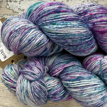 Load image into Gallery viewer, Lacecap Hydrangea, merino nylon sock yarn