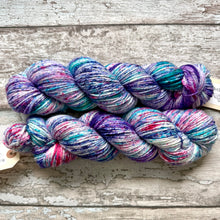 Load image into Gallery viewer, Paper Streamers Aran, merino yarn