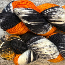 Load image into Gallery viewer, March Hoopoe, merino nylon sock yarn
