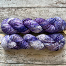Load image into Gallery viewer, Scottish Heather, merino nylon sock yarn