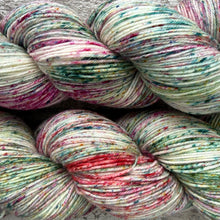 Load image into Gallery viewer, White Roses, merino nylon sock yarn