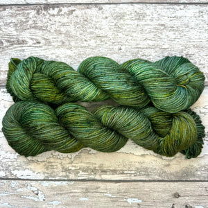 Mossy Frog DK, merino nylon yarn