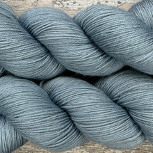 Load image into Gallery viewer, Haar, grey merino nylon sock yarn