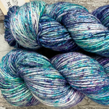 Load image into Gallery viewer, Spring Fresh DK, merino nylon yarn