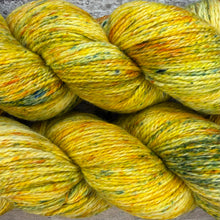 Load image into Gallery viewer, Spring Posy, merino pima cotton 4ply yarn