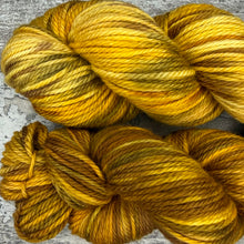 Load image into Gallery viewer, Ginger Cat Aran, soft merino yarn