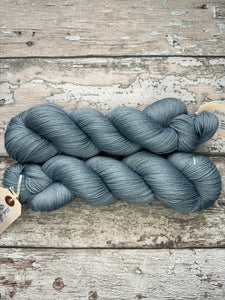 Haar, grey merino nylon sock yarn