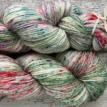Load image into Gallery viewer, White Roses, merino nylon sock yarn
