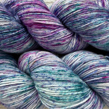 Load image into Gallery viewer, Lacecap Hydrangea, merino nylon sock yarn