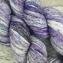 Load image into Gallery viewer, Speckled Petunia, merino nylon sock yarn