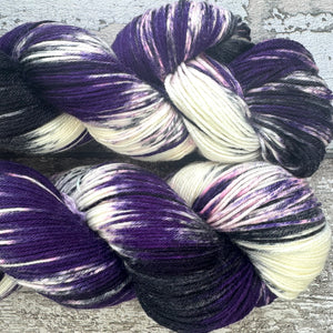 Violet Backed Starling, merino nylon sock yarn