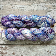 Load image into Gallery viewer, Speckled Iris, merino nylon sock yarn