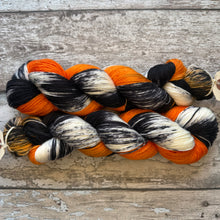 Load image into Gallery viewer, March Hoopoe, merino nylon sock yarn