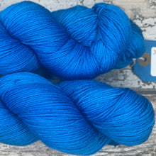 Load image into Gallery viewer, Cyan Sea, merino nylon sock yarn in turquoise blue