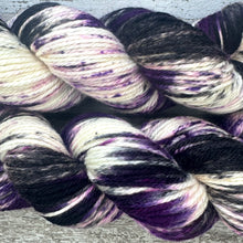 Load image into Gallery viewer, Violet Backed Starling Aran, soft superwash merino yarn