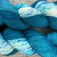 Load image into Gallery viewer, Turquoise Rainbowfish, merino nylon sock yarn