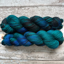 Load image into Gallery viewer, Teal Ocean, aran superwash merino yarn