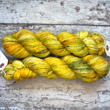 Load image into Gallery viewer, Spring Posy, merino pima cotton 4ply yarn