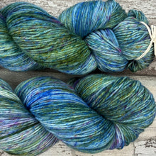 Load image into Gallery viewer, Lily of the Nile, easy care non-superwash merino 4ply yarn