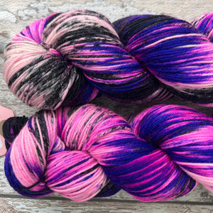 Neurospicy, merino nylon sock yarn