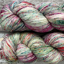 Load image into Gallery viewer, White Roses, merino nylon sock yarn