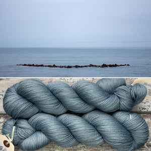 Haar, grey merino nylon sock yarn