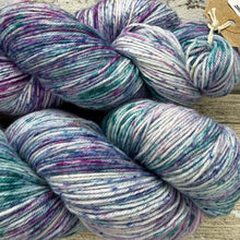 Load image into Gallery viewer, Lacecap Hydrangea, merino nylon sock yarn