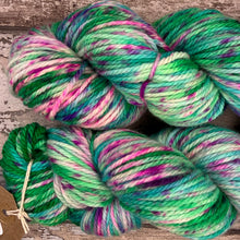 Load image into Gallery viewer, ¡Qué guava! Aran, soft superwash merino yarn