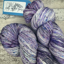 Load image into Gallery viewer, Speckled Petunia, merino nylon sock yarn