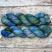 Load image into Gallery viewer, Lily of the Nile, easy care non-superwash merino 4ply yarn