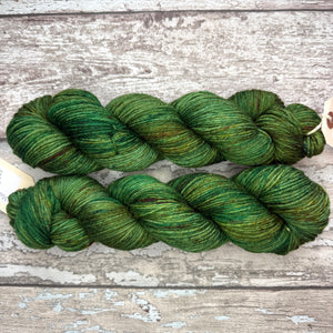 Mossy Frog DK, merino nylon yarn