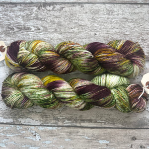 Horse Chestnut, merino nylon sock yarn