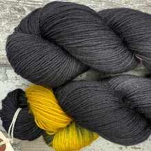Load image into Gallery viewer, Blackbird, British Birds Bluefaced Leicester
