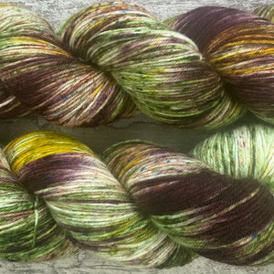 Horse Chestnut, merino nylon sock yarn