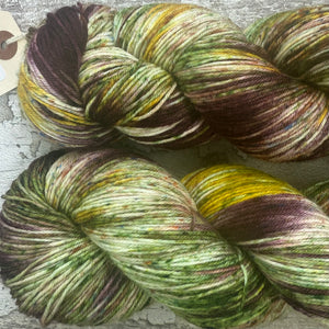 Horse Chestnut, merino nylon sock yarn