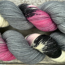 Load image into Gallery viewer, Wood Pigeon, British Birds Bluefaced Leicester